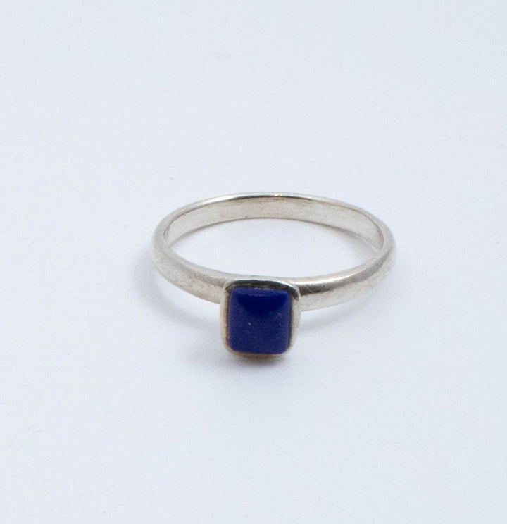Vintage Sterling Silver Band with Square Blue Stone! [Size 8 US]