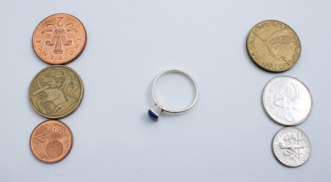 Vintage Sterling Silver Band with Square Blue Stone! [Size 8 US]