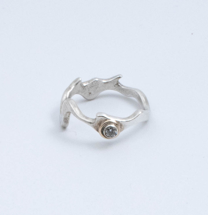 Vintage Sterling Silver Jagged Band With Round Diamond (CZ)! [Size 4.75 US]