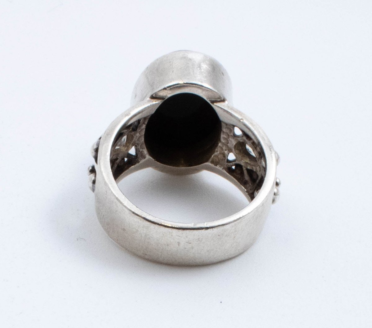 Vintage Sterling Silver Large Black Resin Oval Cocktail Ring! [Size 8 US] - 47Silver - 