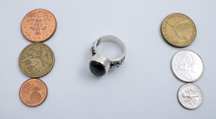 Vintage Sterling Silver Large Black Resin Oval Cocktail Ring! [Size 8 US] - 47Silver - 