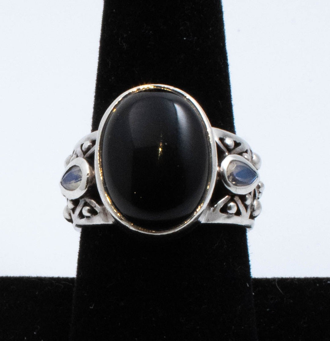 Vintage Sterling Silver Large Black Resin Oval Cocktail Ring! [Size 8 US] - 47Silver - 