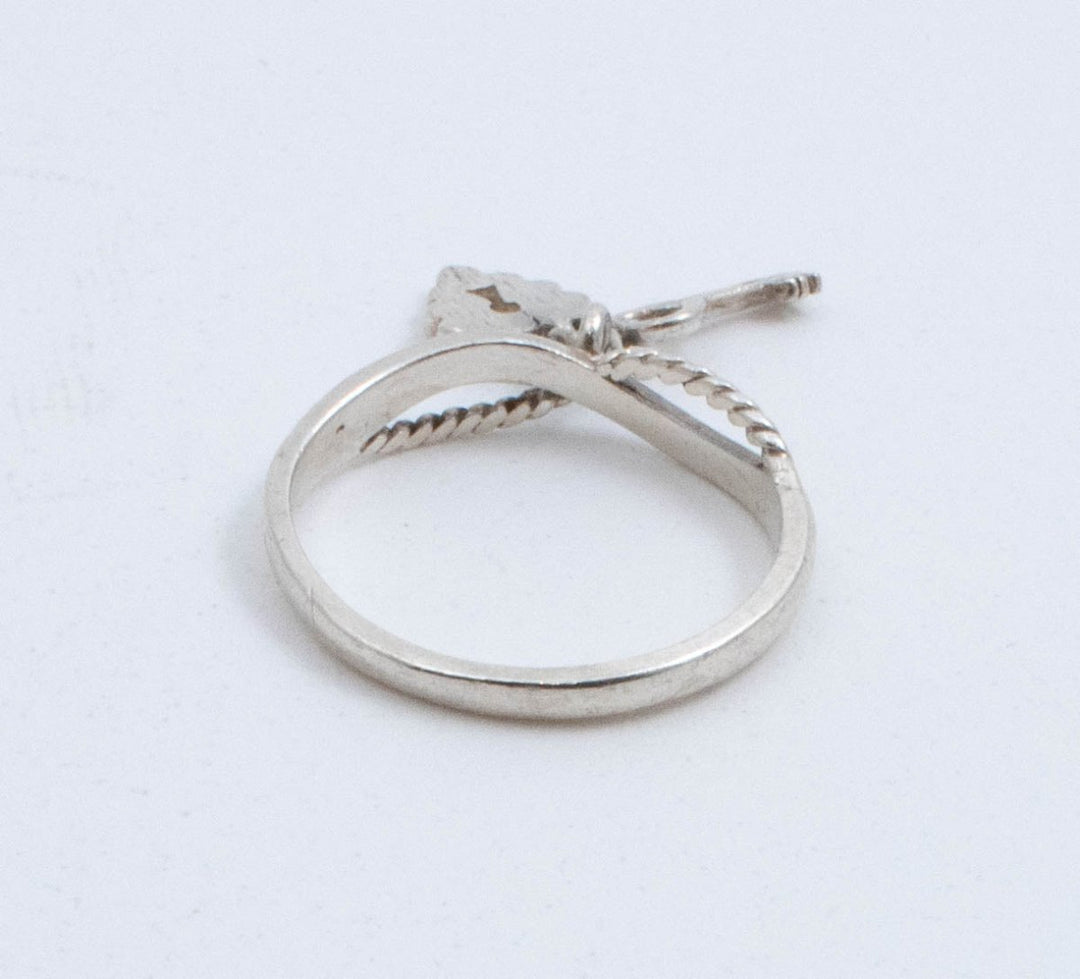 Vintage Sterling Silver Thin Infinity Band With Heart &amp; Lock! [Size 5.5 US]